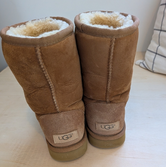 UGG Boots - Picture 3 of 5
